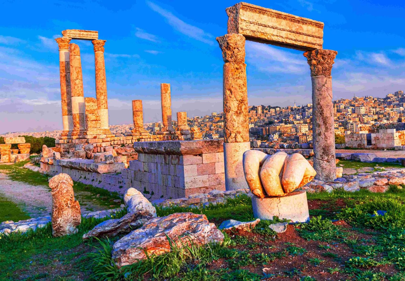 Amman-Jordan-Hercules...ii...shutterstock_2470650311