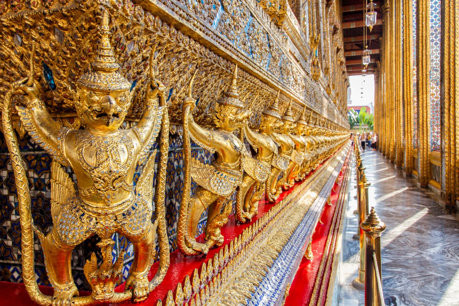Thailand-Bangkok-Grand-Palace...ii..shutterstock_669714862