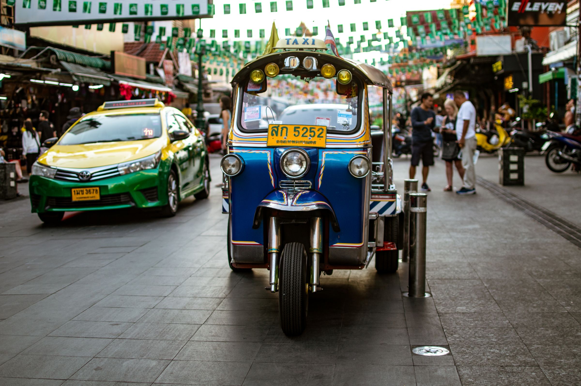 Thailane-Bangkok-TukTuk..ii..shutterstock_2281443221